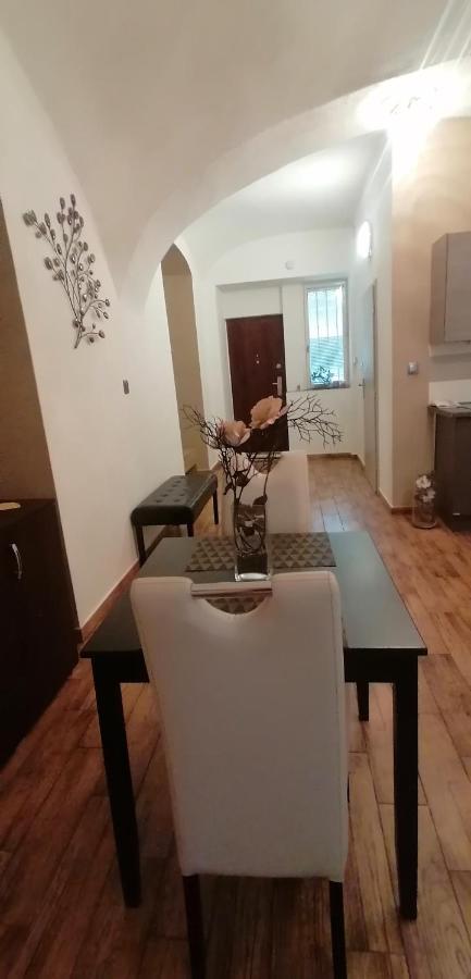 Apartment Jakubska 676 Praag Buitenkant foto