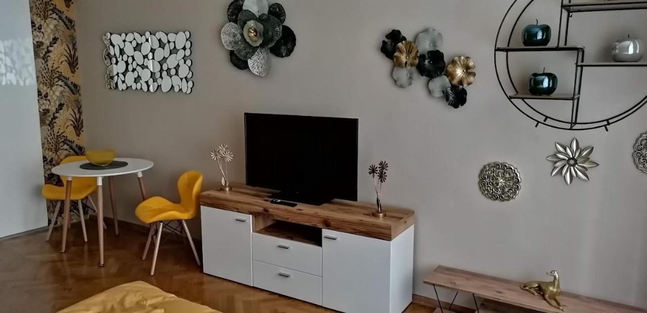 Apartment Jakubska 676 Praag Buitenkant foto