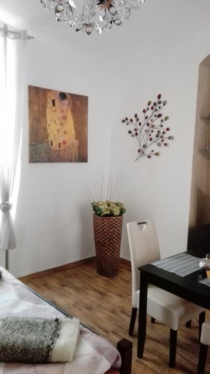 Apartment Jakubska 676 Praag Buitenkant foto