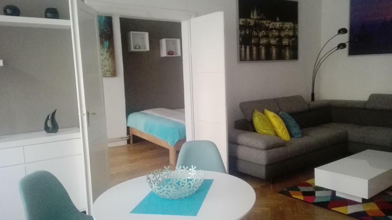 Apartment Jakubska 676 Praag Buitenkant foto